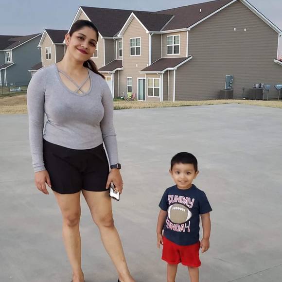 Meet your Posher, Asmita - Picture 1 of 1